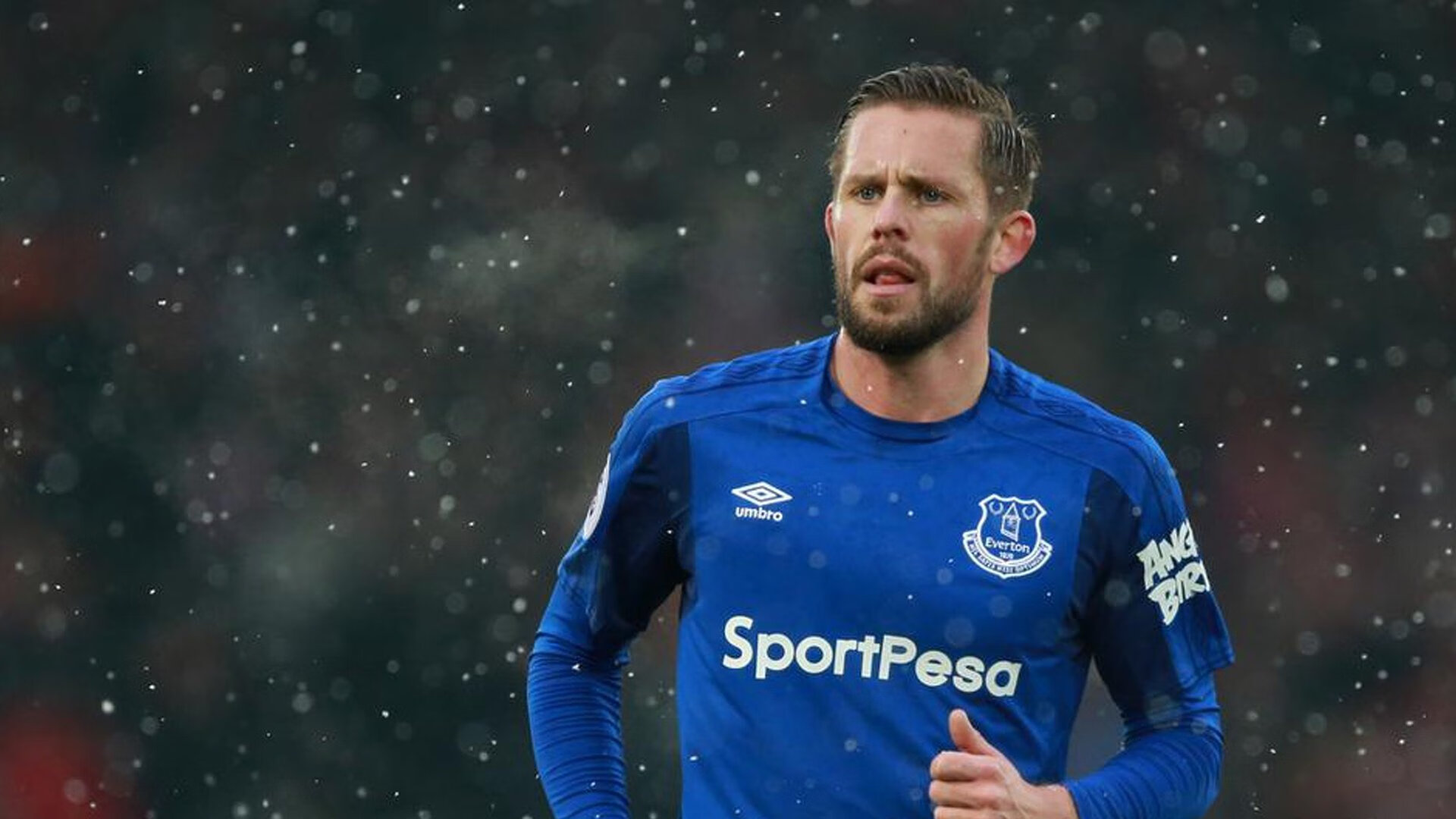 FIFA电竞世界杯开赛,选手技术与心理对抗激烈,fifa足球世界电竞世界杯