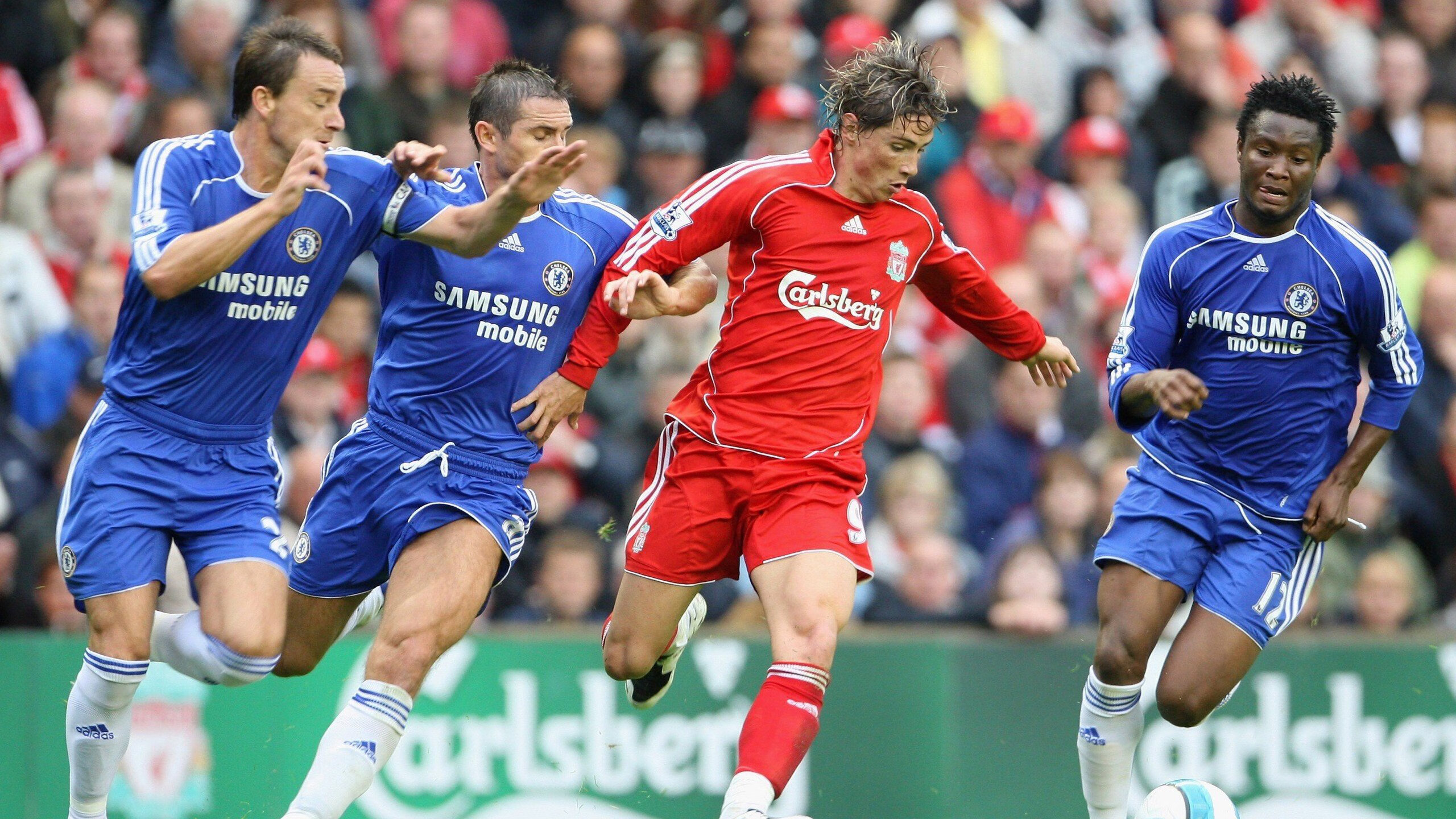 中立代表队B队员默契配合助力冲线